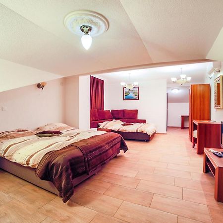 Apartments Risteski Ljubaništa المظهر الخارجي الصورة