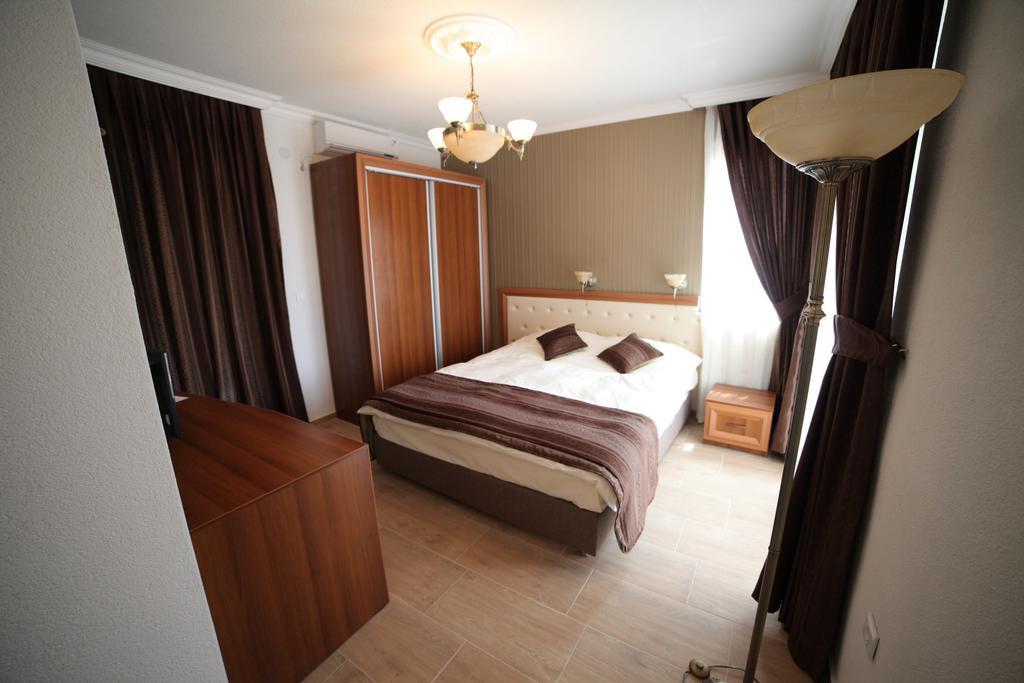 Apartments Risteski Ljubaništa الغرفة الصورة