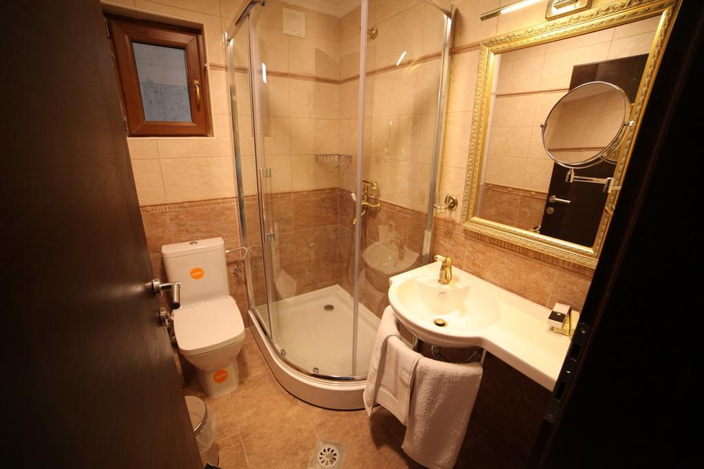 Apartments Risteski Ljubaništa الغرفة الصورة