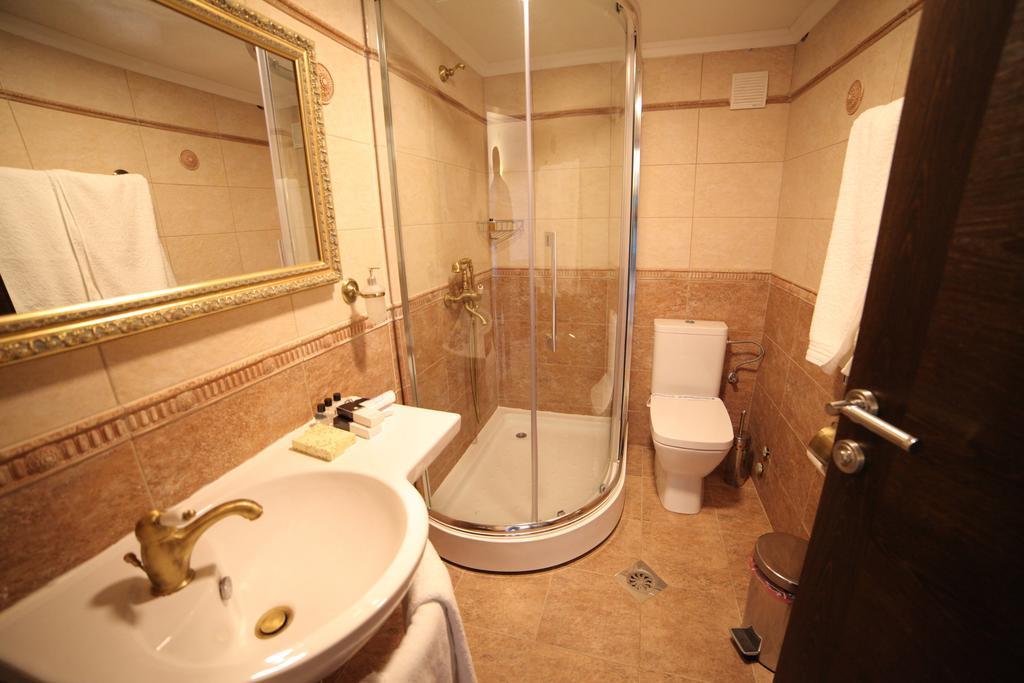 Apartments Risteski Ljubaništa الغرفة الصورة