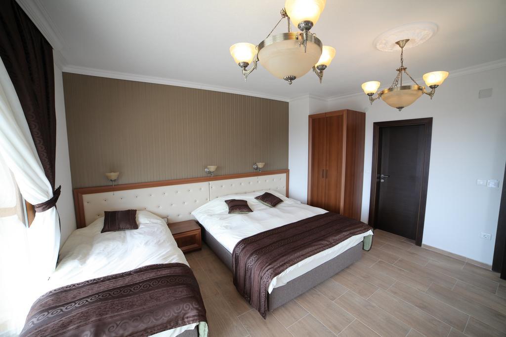 Apartments Risteski Ljubaništa الغرفة الصورة